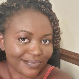 Meet your Posher, Esther